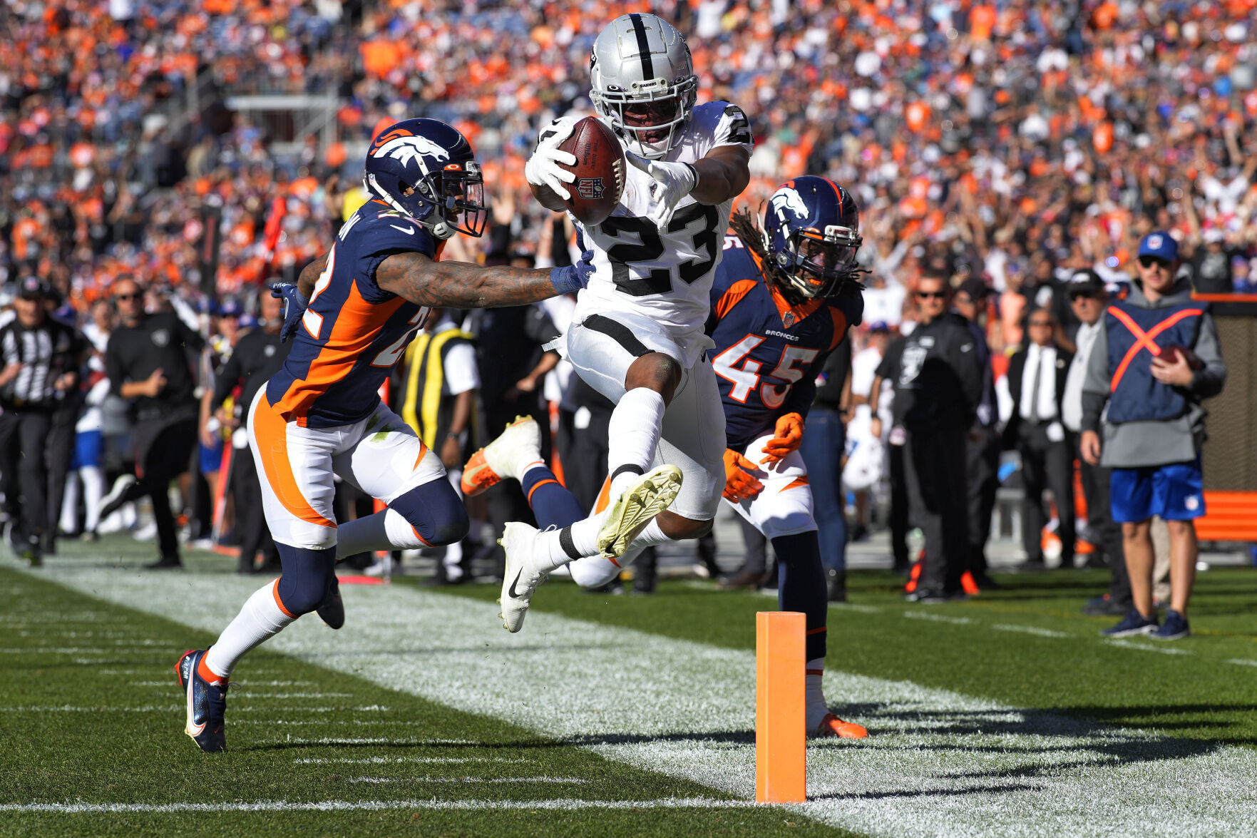 APTOPIX Raiders Broncos Football